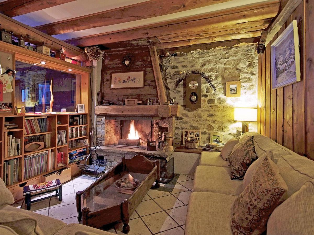 Superb Savoyard Traditional Chalet Located 500 M From The Slopes Peisey-Nancroix Exterior photo